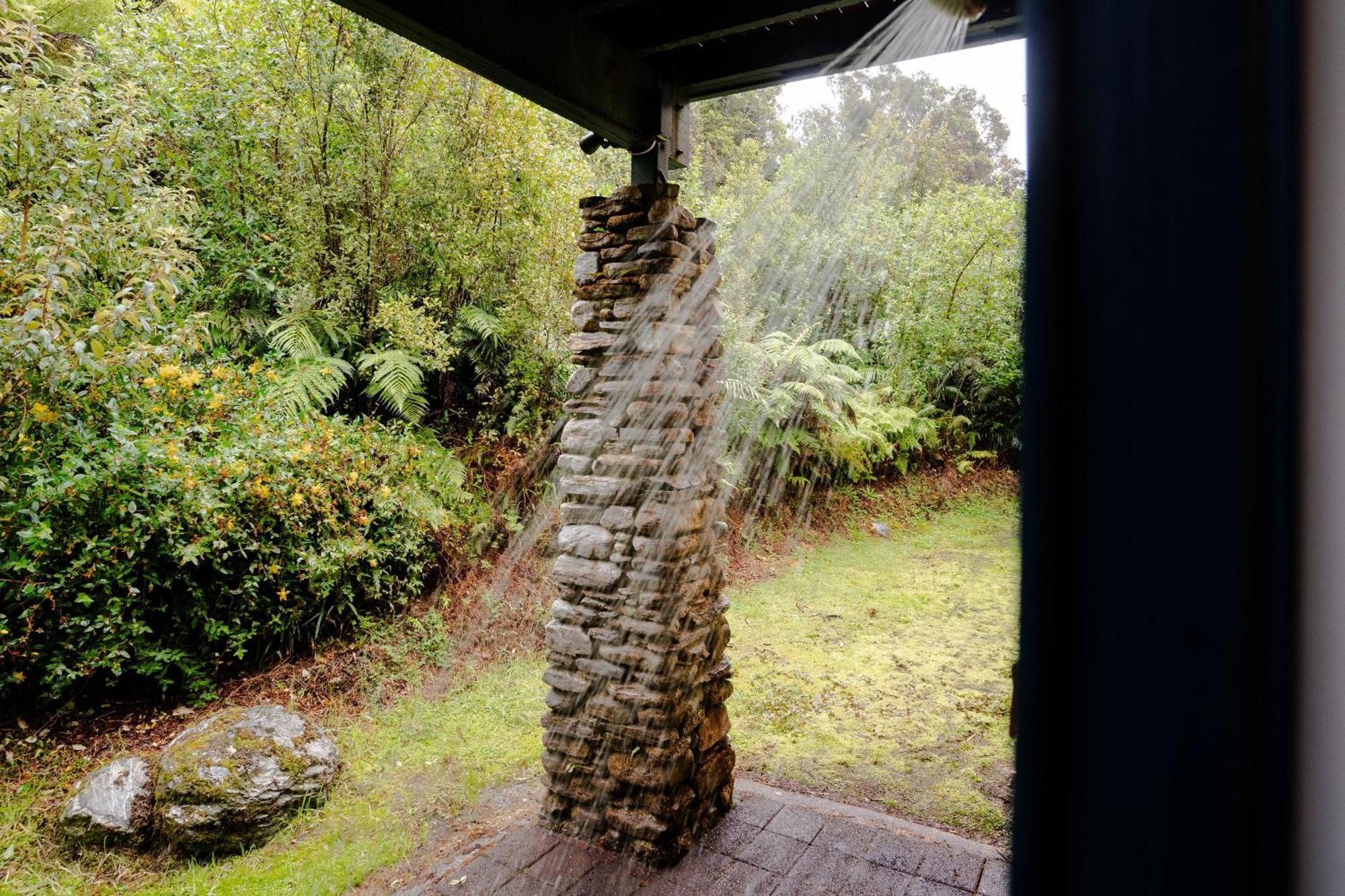 Haka House Franz Josef Hostel Exterior photo