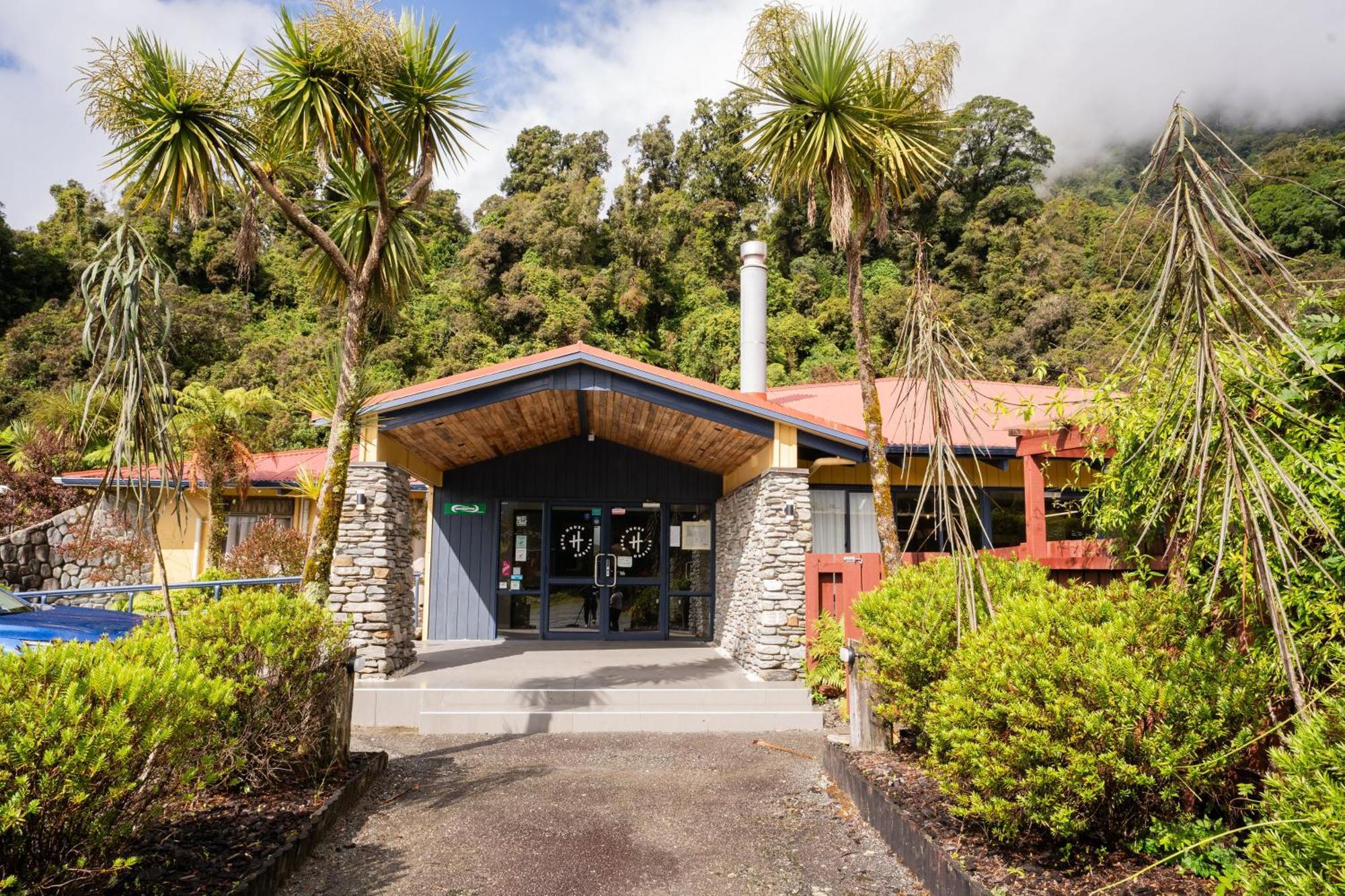 Haka House Franz Josef Hostel Exterior photo
